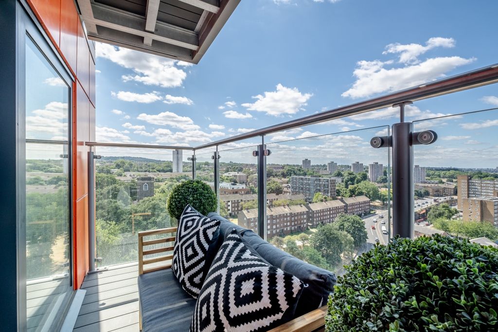 Property photo 2 of 14