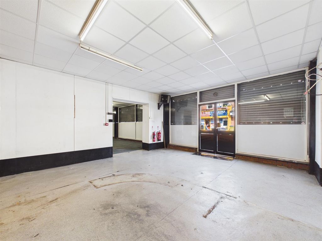 Property photo 3 of 35 Cam03604G0-Pr0287-Still004.Jpg