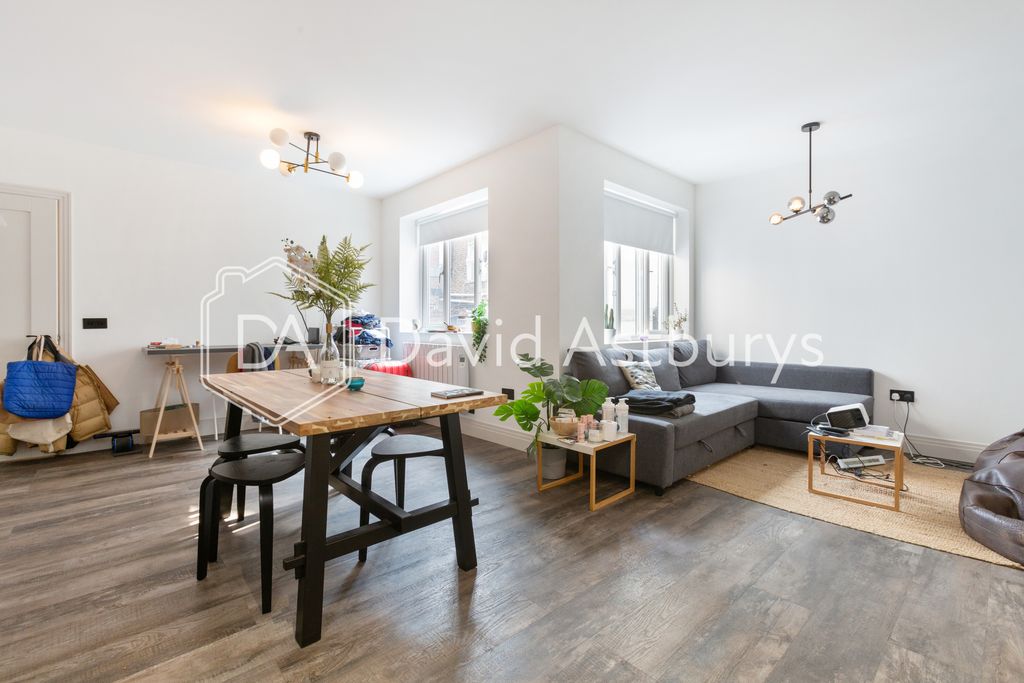 Property photo 1 of 12 2506202424_Daisl_Flat 9 Art Mansions 19-27 Millers