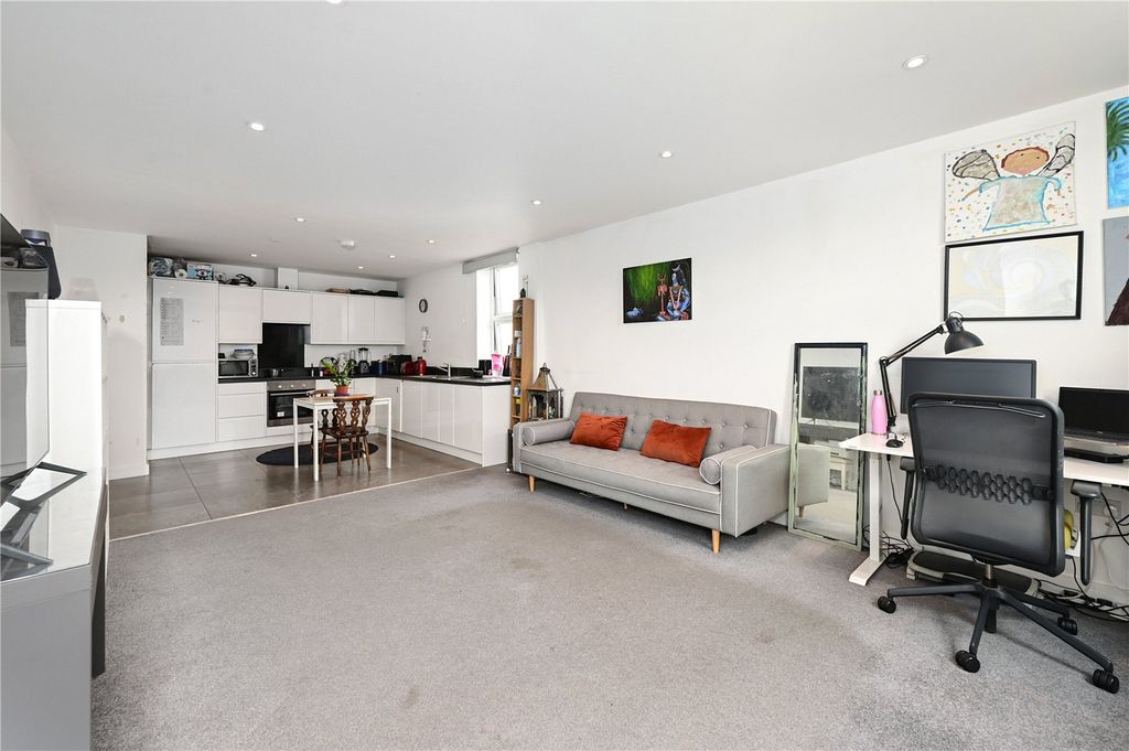 Property photo 2 of 9 Picture No. 08