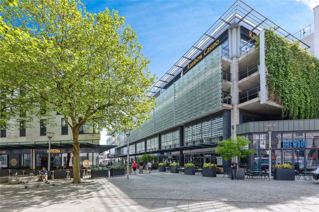 Property photo 1 of 15 Picture No. 11