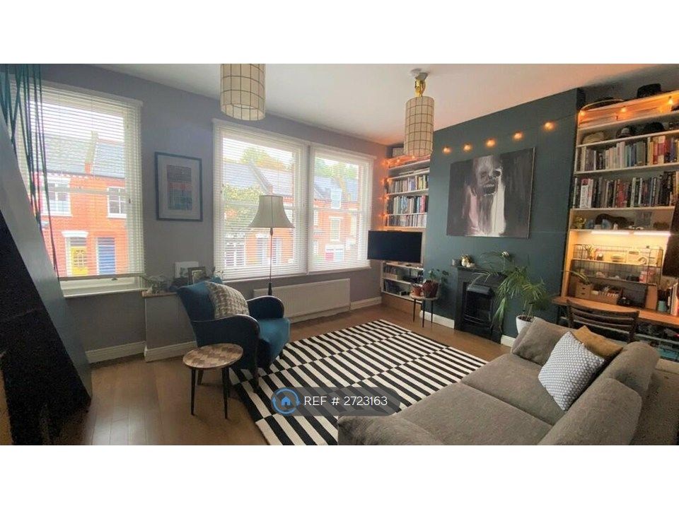 Property photo 2 of 20