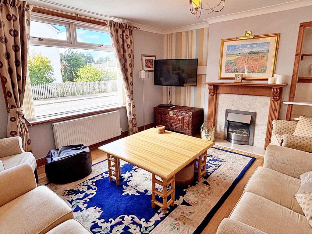 Property photo 2 of 34