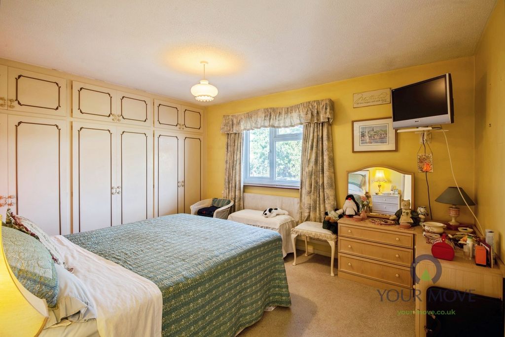 Property photo 3 of 14 Bedroom 2