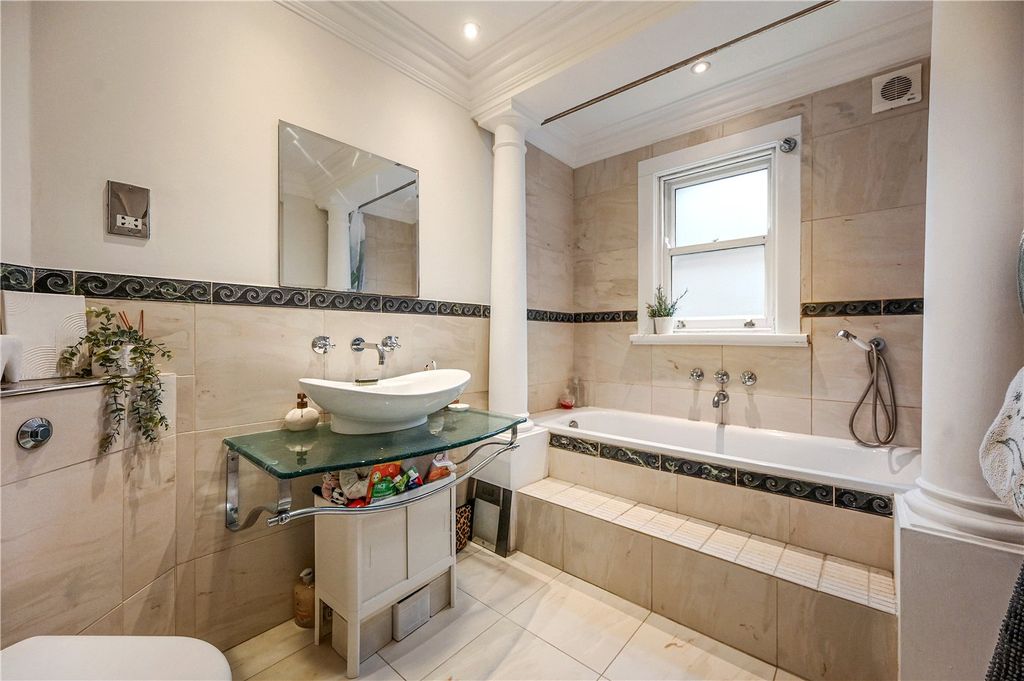 Property photo 3 of 12 Picture No. 15