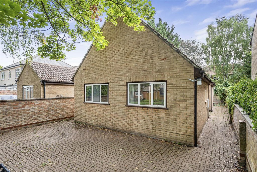 Property photo 1 of 16 9_91347.Jpg