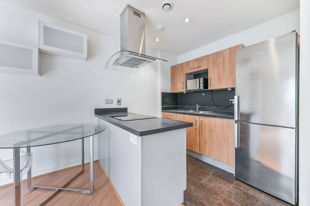 Property photo 3 of 11
