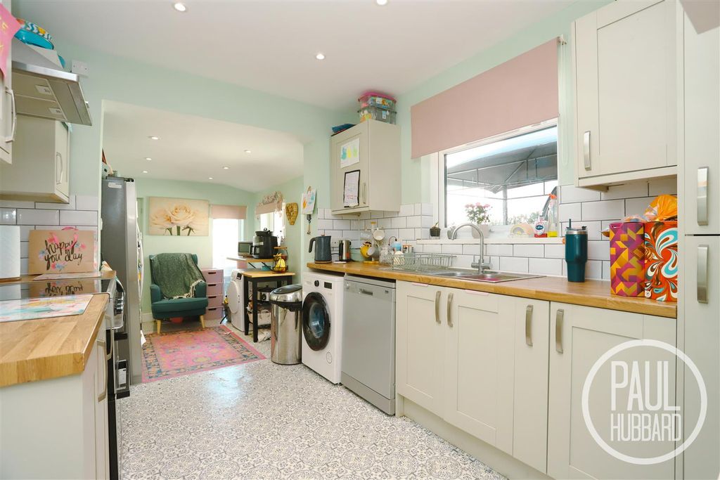 Property photo 2 of 13 Img_0688.Jpg