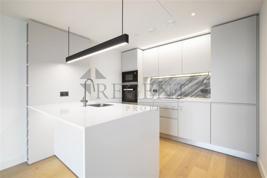 Property photo 2 of 6 Kitchen