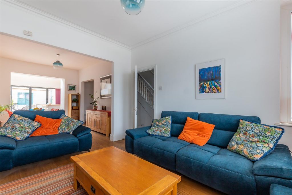 Property photo 2 of 21 6 (11 Of 22).Jpg