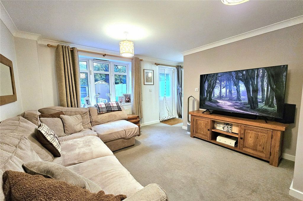 Property photo 3 of 16 Picture No. 24