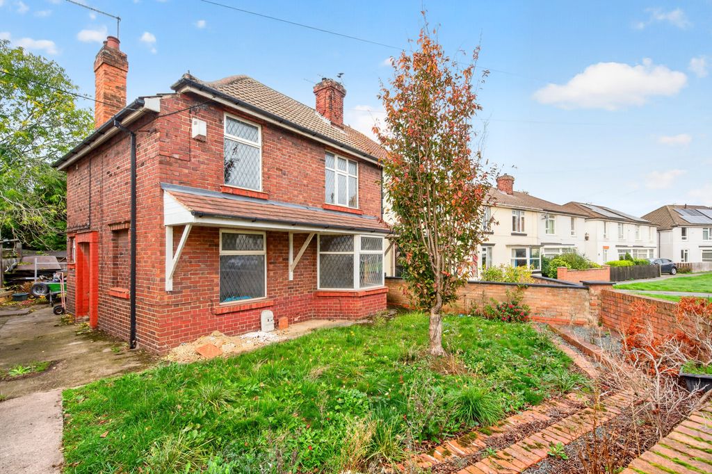 Property photo 3 of 25
