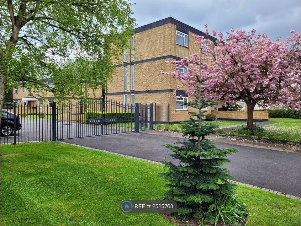 Property photo 2 of 12 Birch Close Front Gated Driveway &amp; Gardens