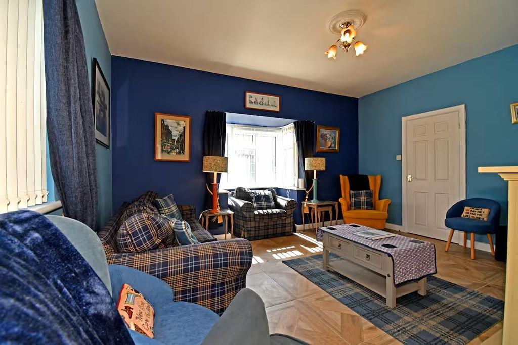 Property photo 3 of 39