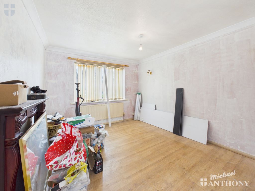 Property photo 2 of 10 Cam03852G0-Pr0663-Still002