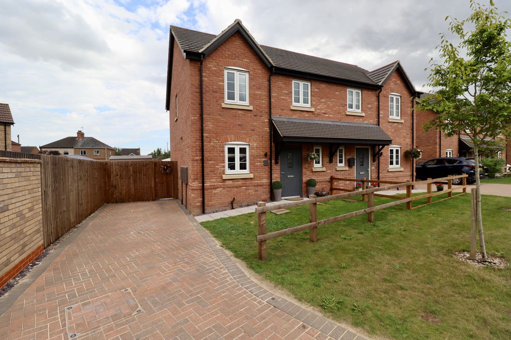 Property photo 1 of 18 Img_8018