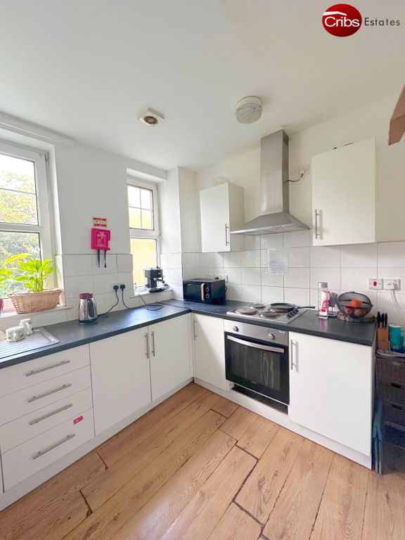 Property photo 3 of 9 Gallery