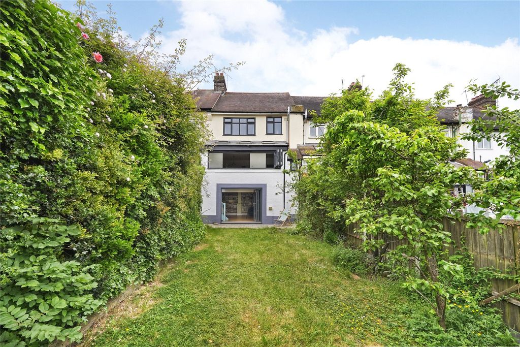 Property photo 3 of 26 Picture No. 24