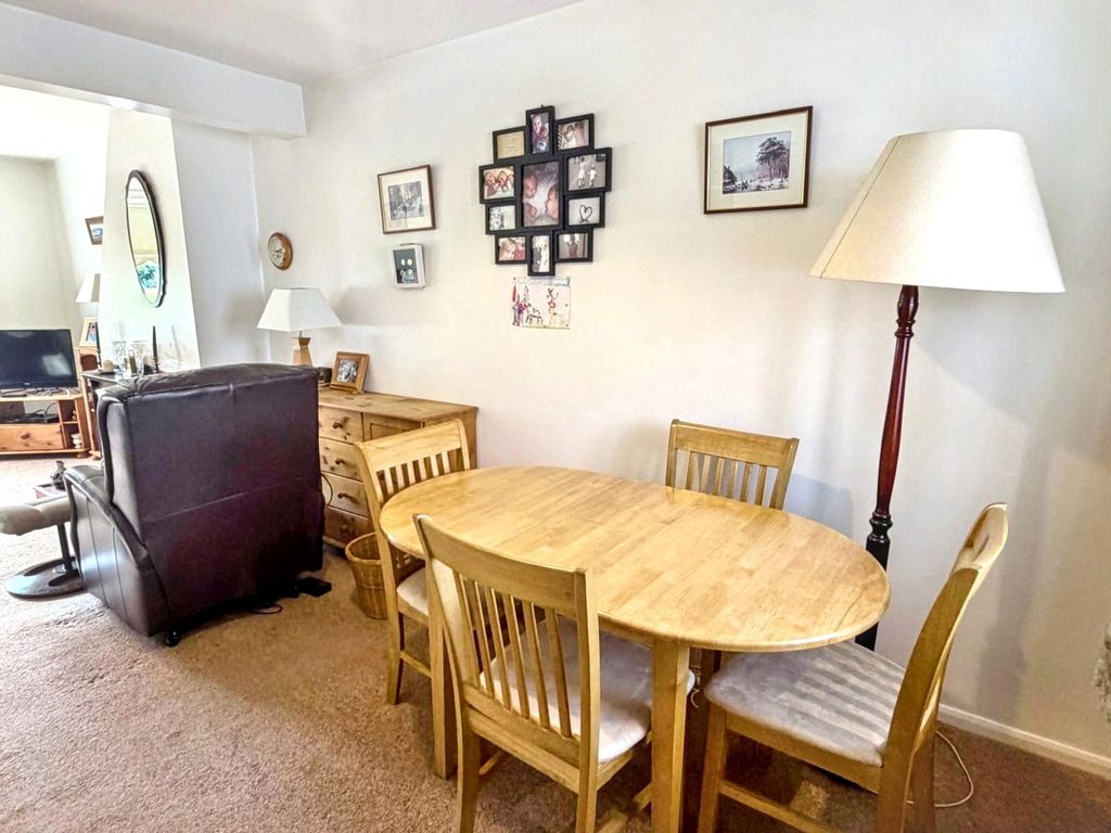 Property photo 3 of 25 Picture No. 01