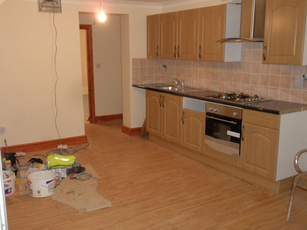 Property photo 3 of 12 Pb181353.Jpg