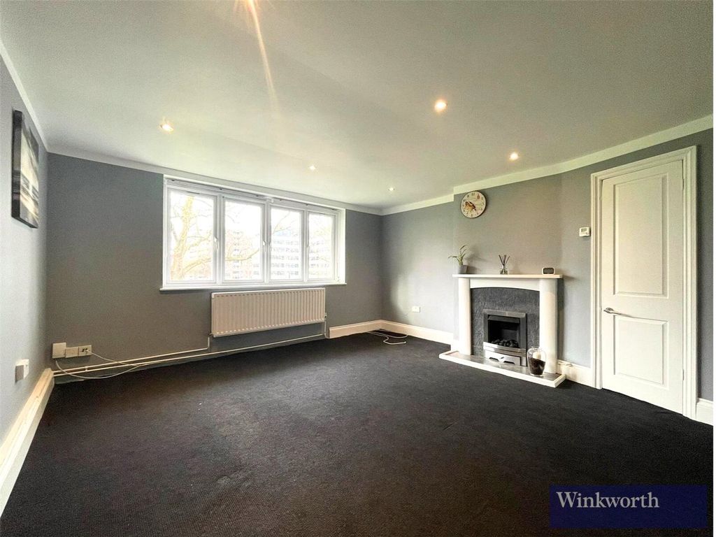 Property photo 2 of 6 Living Room