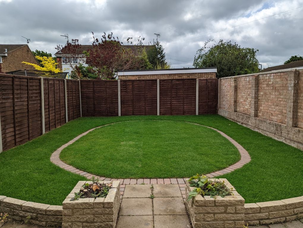 Property photo 2 of 9 Garden