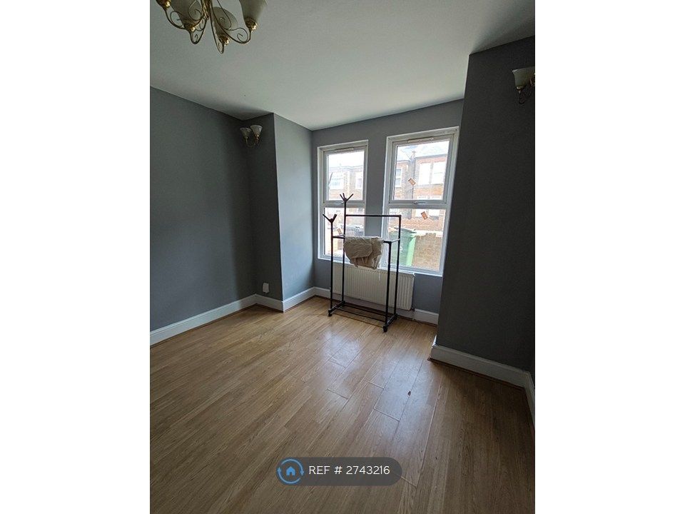 Property photo 1 of 11 Room 1 (Double Room)