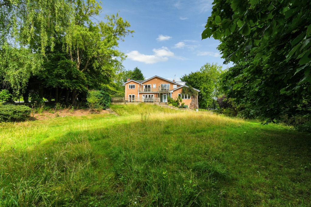 Property photo 3 of 45
