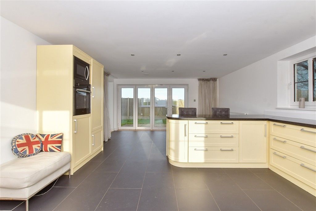 Property photo 1 of 17 Kitchen/ Diner