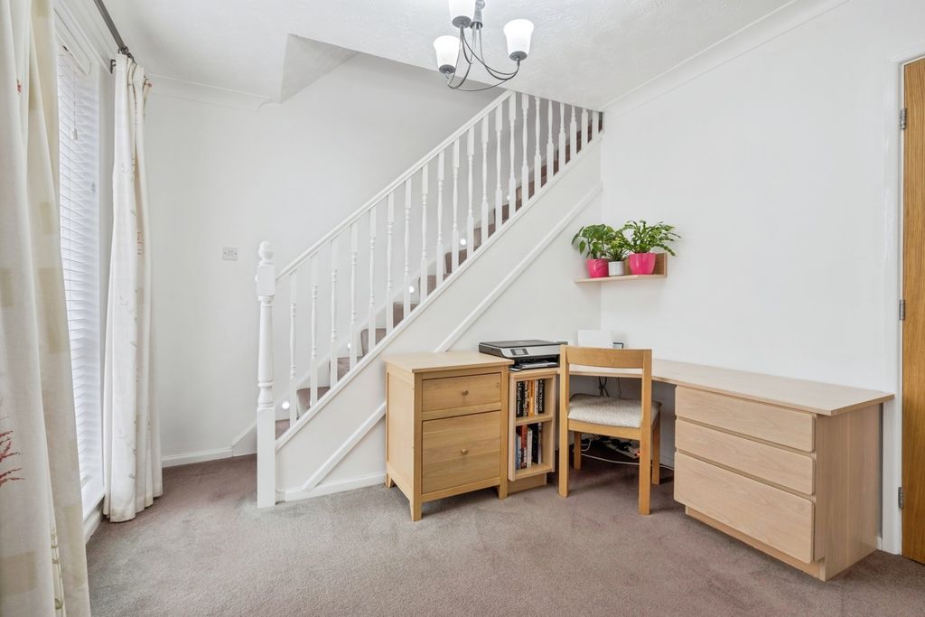 Property photo 3 of 25 Pbox-Img.Jpg