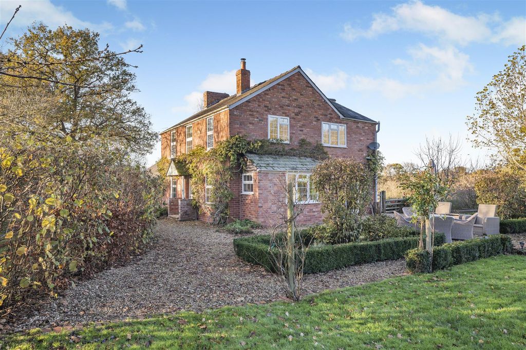 Property photo 2 of 50