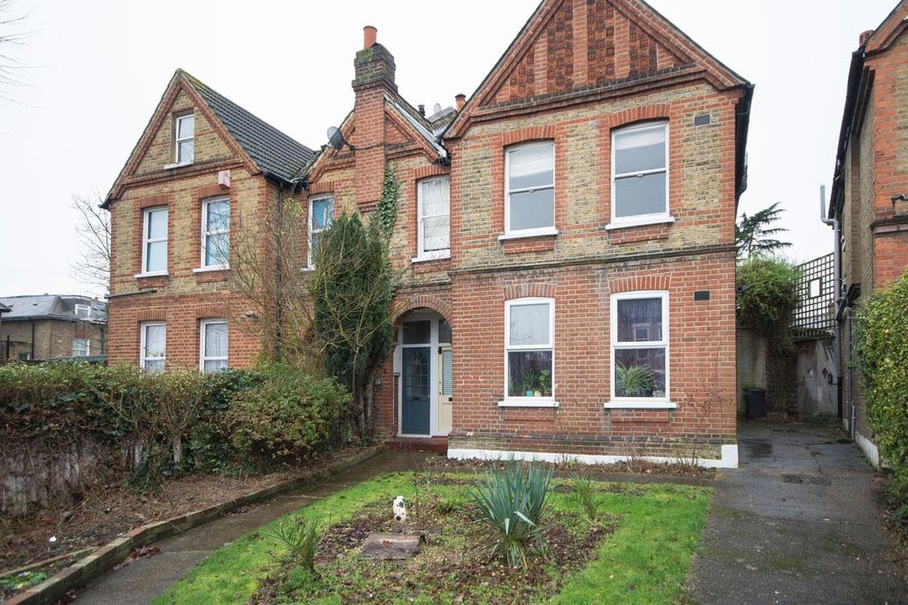 Property photo 1 of 12 Hurstbourne-Road-Marketing-(8).Jpg