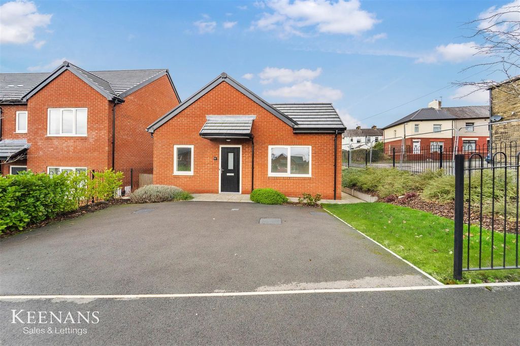 Property photo 1 of 16 Vemdbdnr9Uuw4Qm7Hrxj6G.Jpg