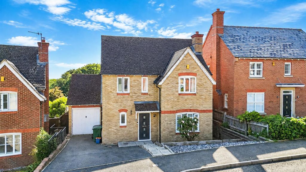 Property photo 1 of 31 4Df5B915-086E-4E82-8198-4d89Defcc816 (2).Png
