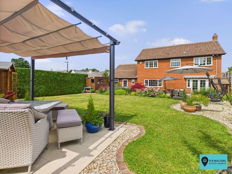 Property photo 3 of 20 Garden