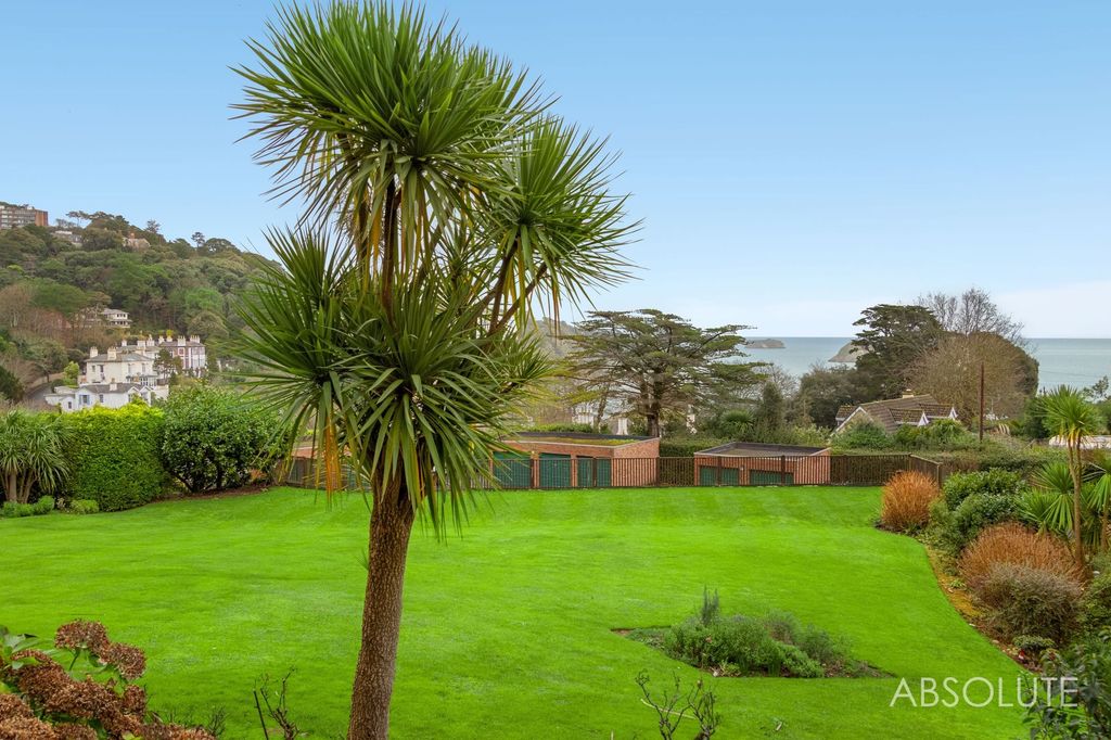 Property photo 3 of 14