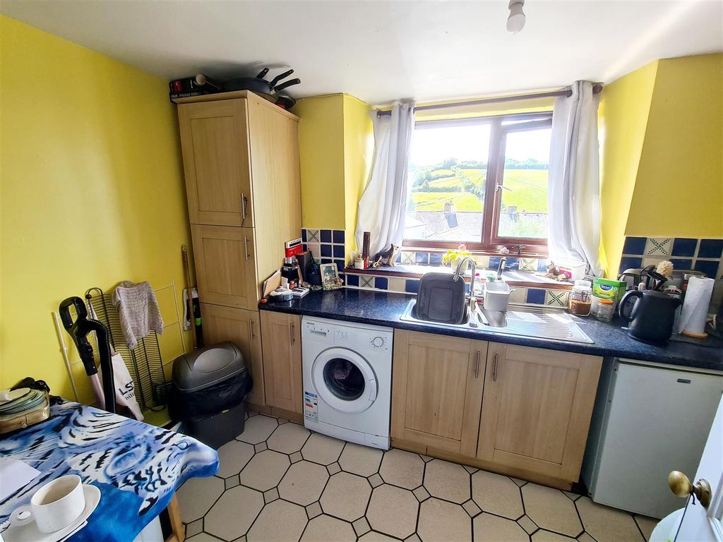 Additional image 4 of 2 bed maisonette for saleWooda Road, Launceston PL15