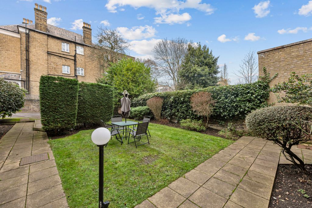 Property photo 3 of 18