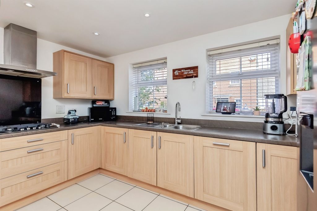 Property photo 2 of 15