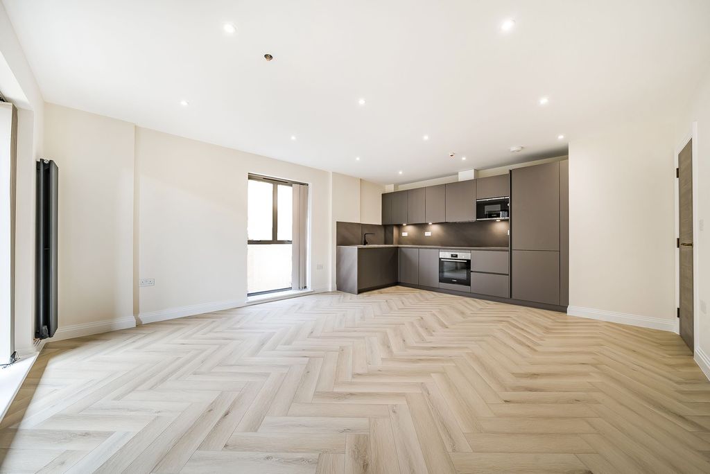 Property photo 1 of 22