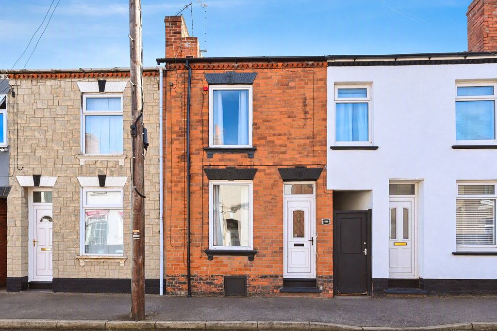 Property photo 1 of 21 Front