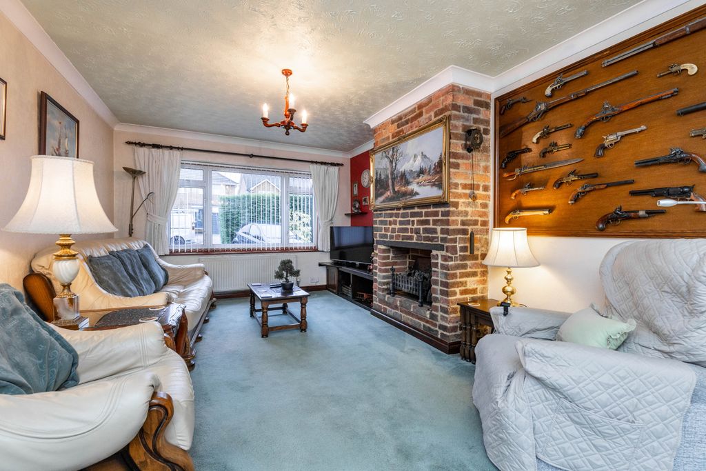 Property photo 2 of 17 Gallery