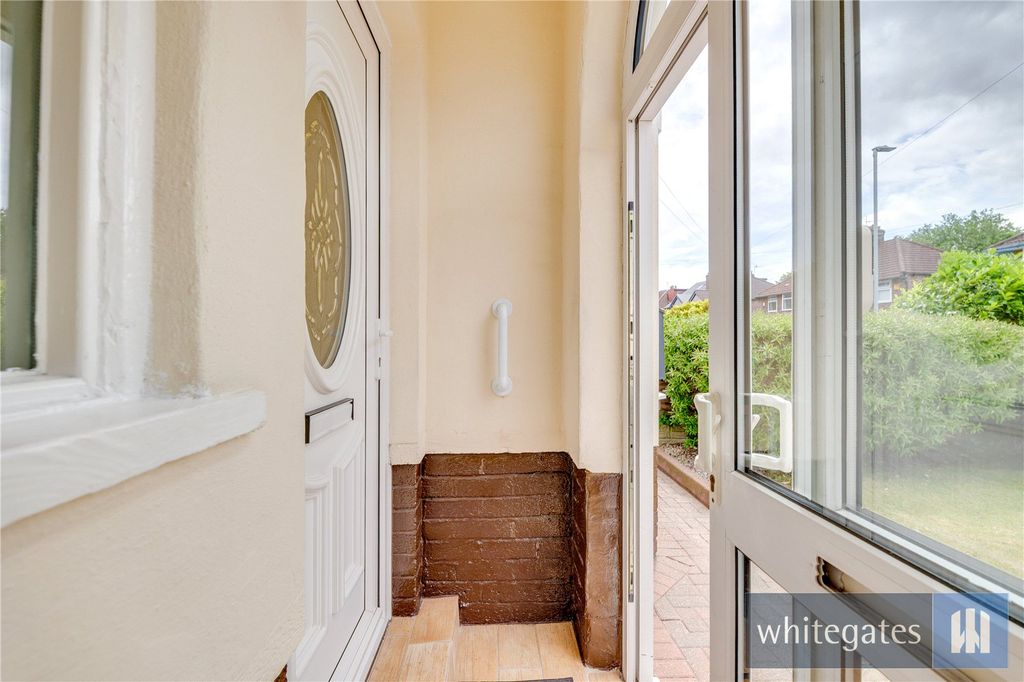 Property photo 2 of 41 Picture No. 02