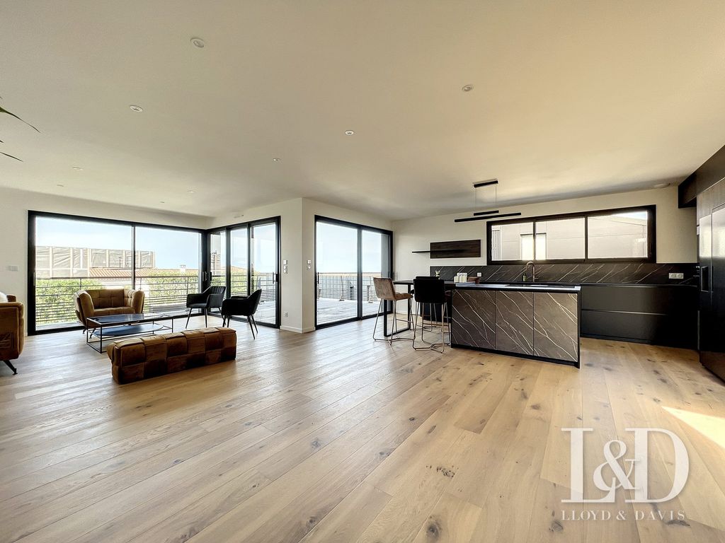 Property photo 3 of 26