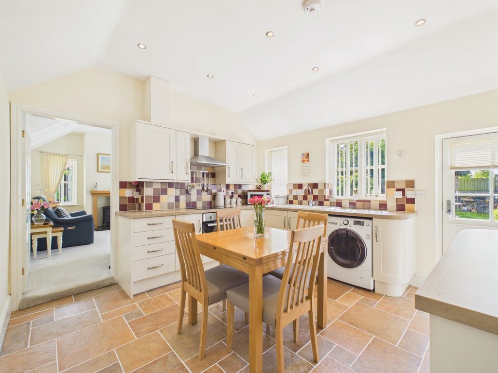 Property photo 3 of 17 5117664