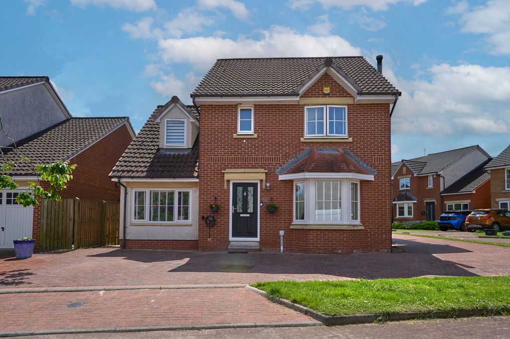 Property photo 1 of 32