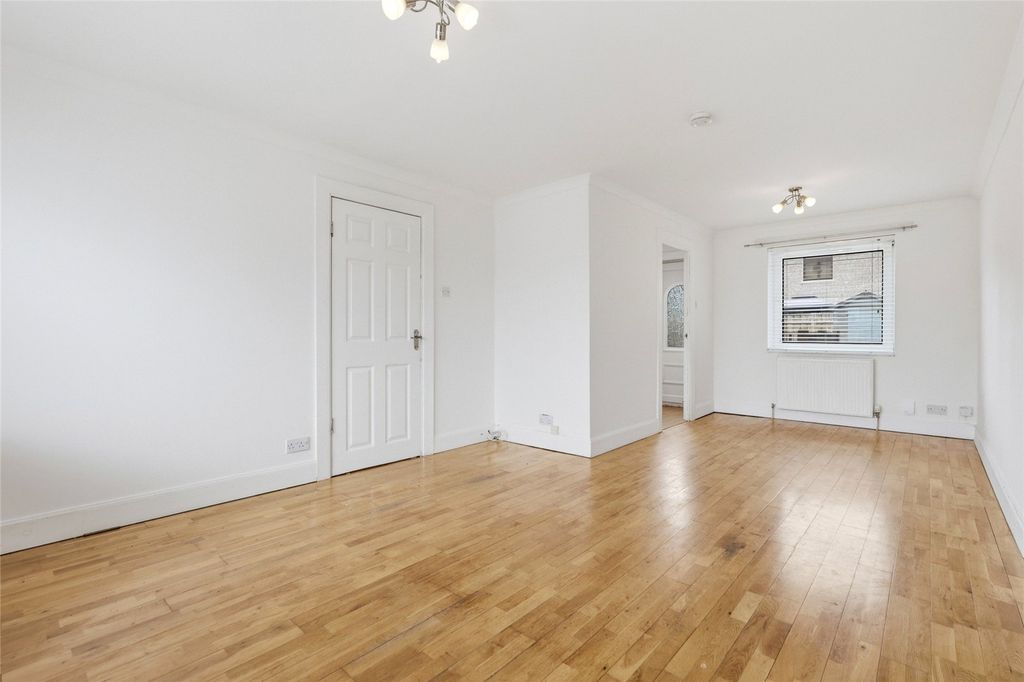Property photo 3 of 18 Picture No. 19