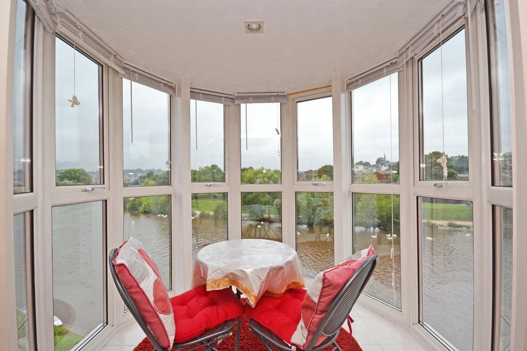 Property photo 3 of 8 Dining Room