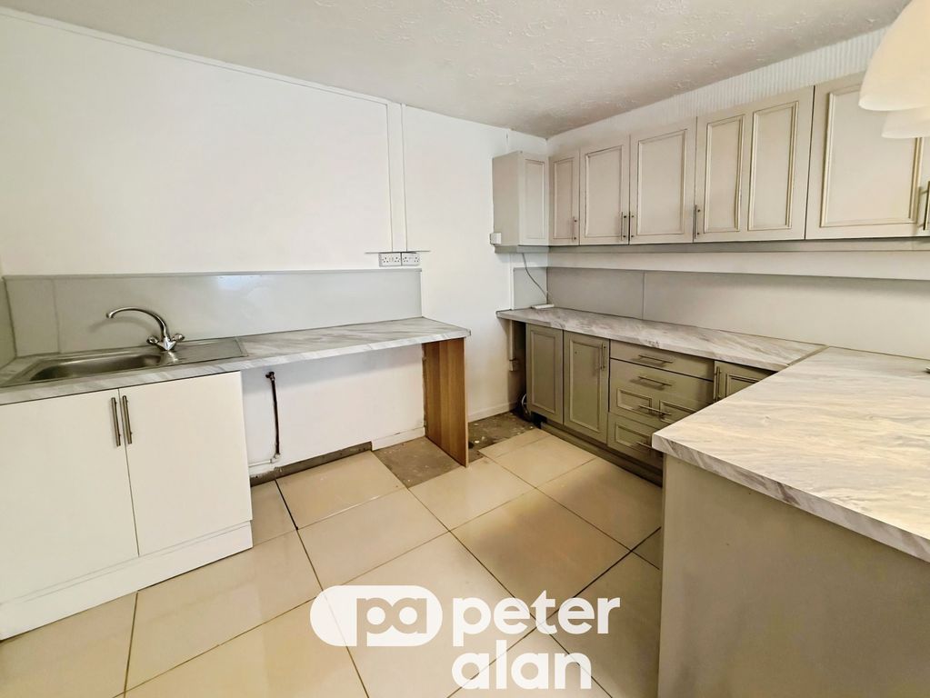 Property photo 2 of 7 Front