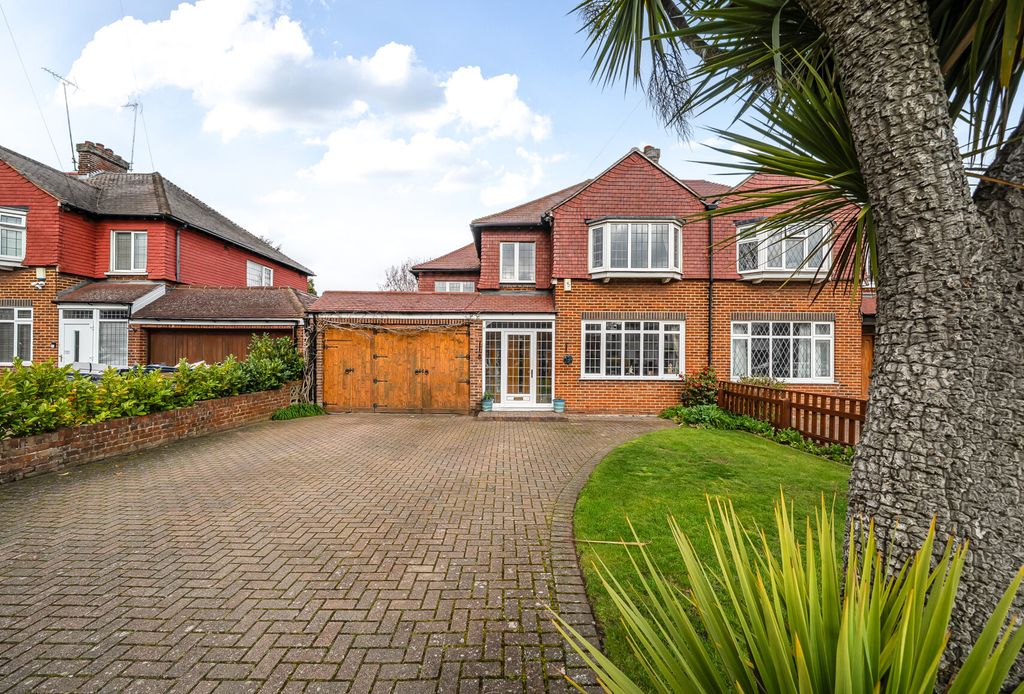 Property photo 1 of 13 1423907-1-69B012F...